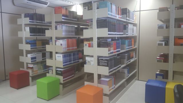 biblioteca foto 1